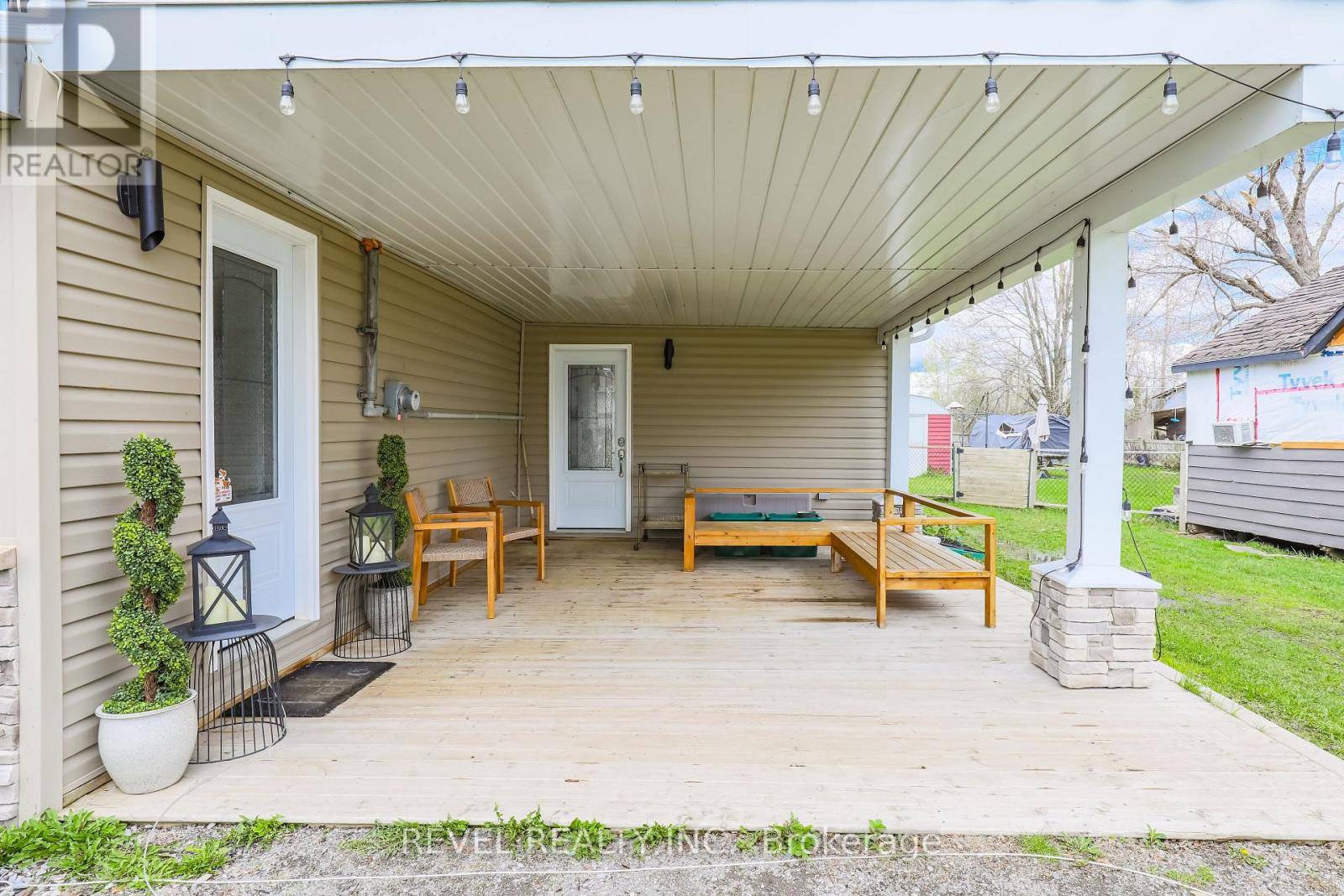 Kawartha Lakes (fenelon), ON K0M1G0,411 LONG BEACH ROAD