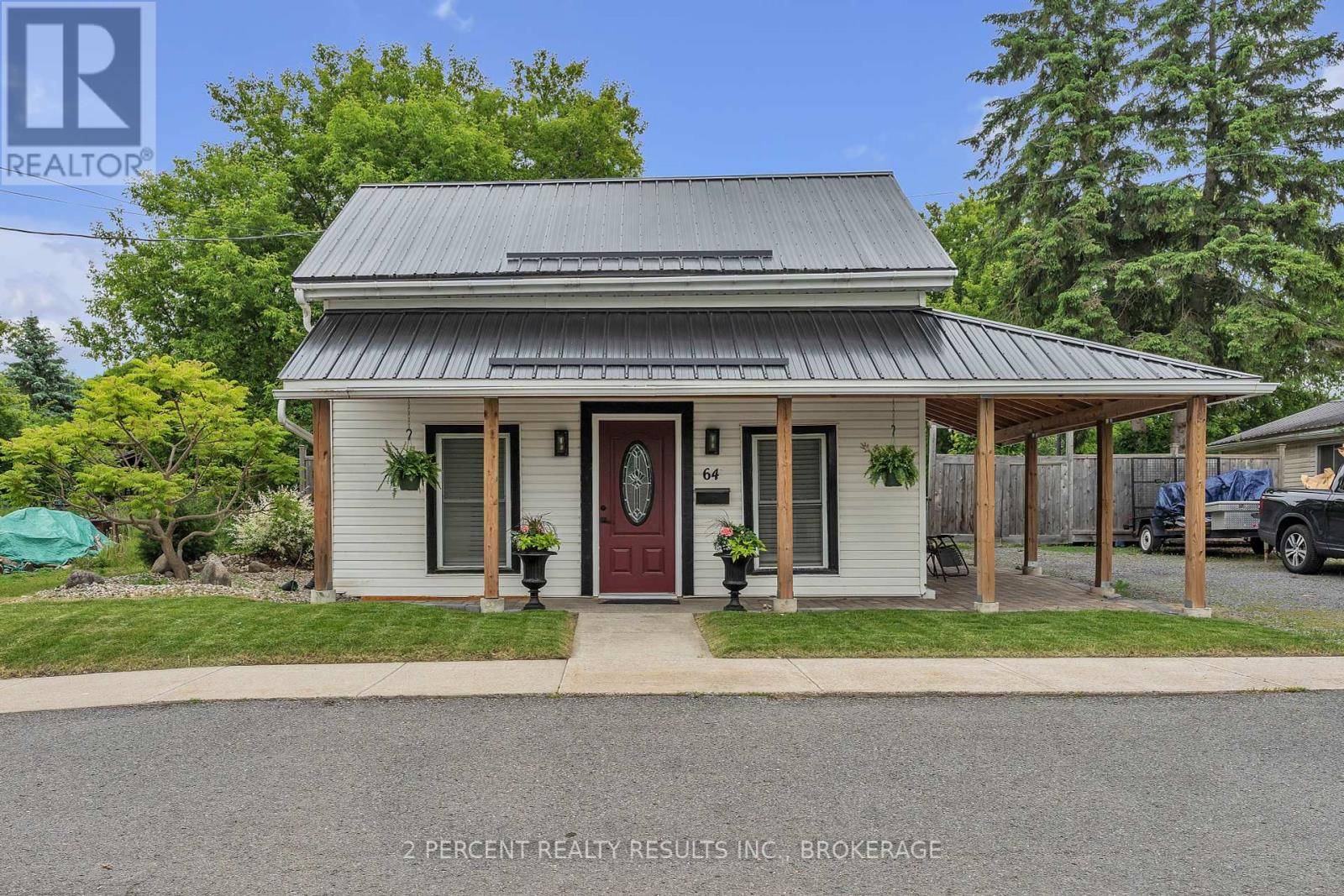 Greater Napanee (greater Napanee), ON K7R3B2,64 PALACE ROAD