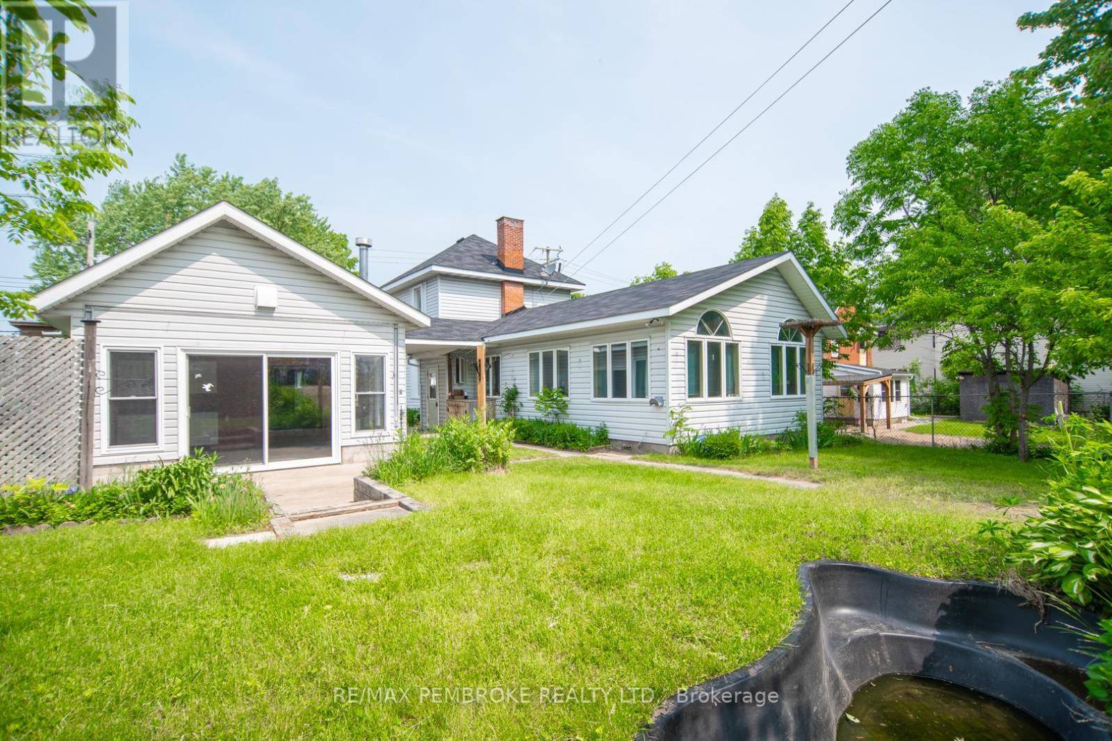 Pembroke, ON K8A5B3,415 TRAFALGAR ROAD