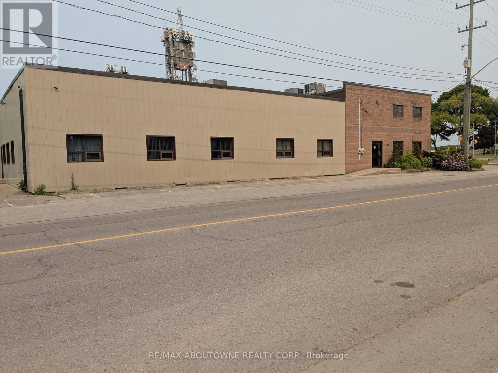 Port Colborne, ON L3K5V8,198 WELLAND STREET