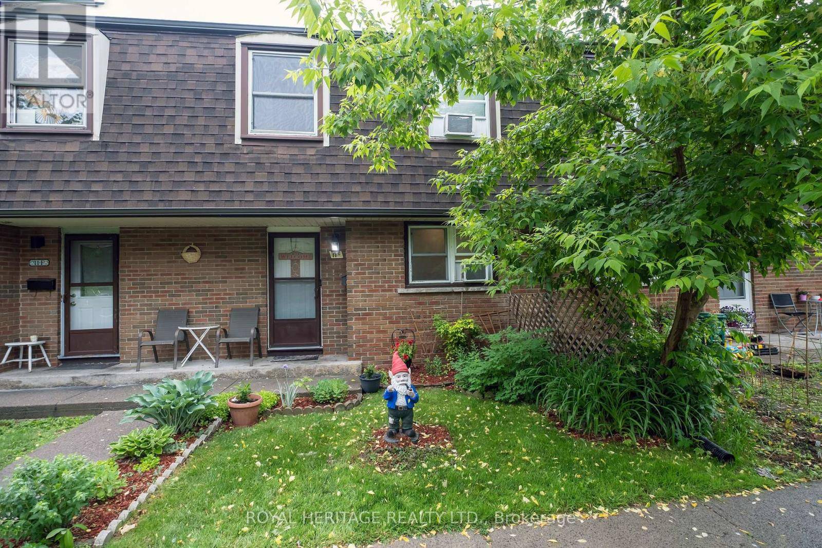 Belleville (belleville Ward), ON K8P2T5,60 Prince Of Wales DR #11E