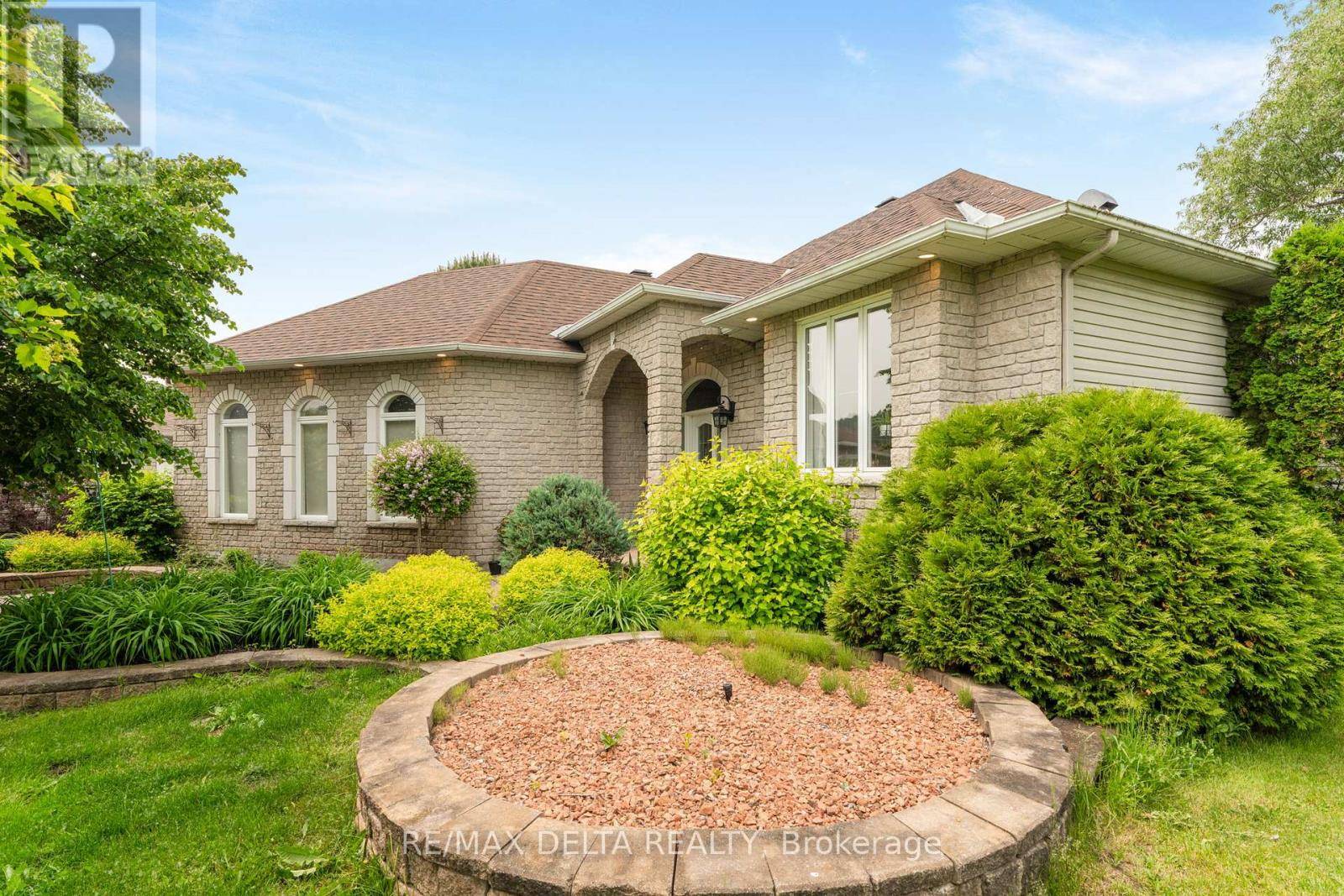 Clarence-rockland, ON K0A1N0,1819 BASELINE ROAD