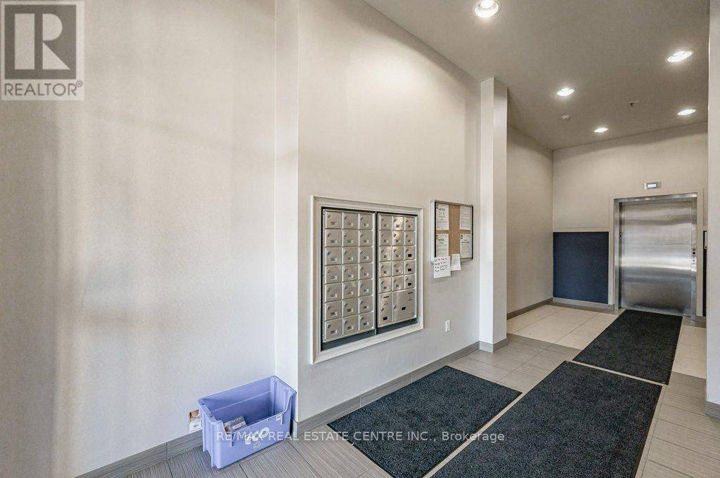 Hamilton (kirkendall), ON L8P2S4,427 Aberdeen AVE #401
