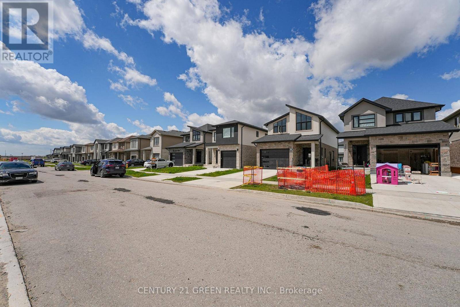 London South (south W), ON N6L0J3,3861 AUCKLAND AVENUE