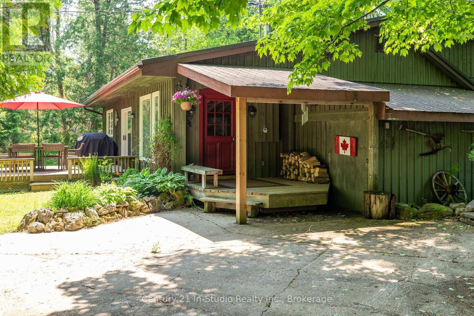 South Bruce Peninsula, ON N0H2T0,9 13TH AVENUE
