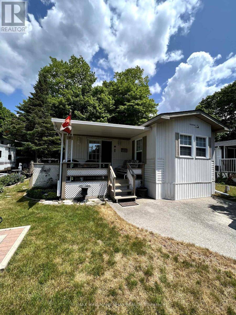 South Bruce Peninsula, ON N0H2G0,47 Sauble Falls Pkwy #8