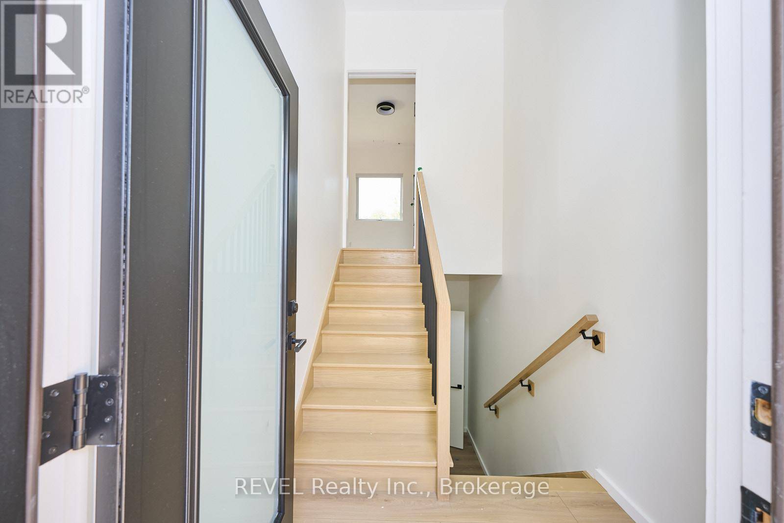 Niagara Falls (cherrywood), ON L2E1X5,5361 Valley Way #Unit 2