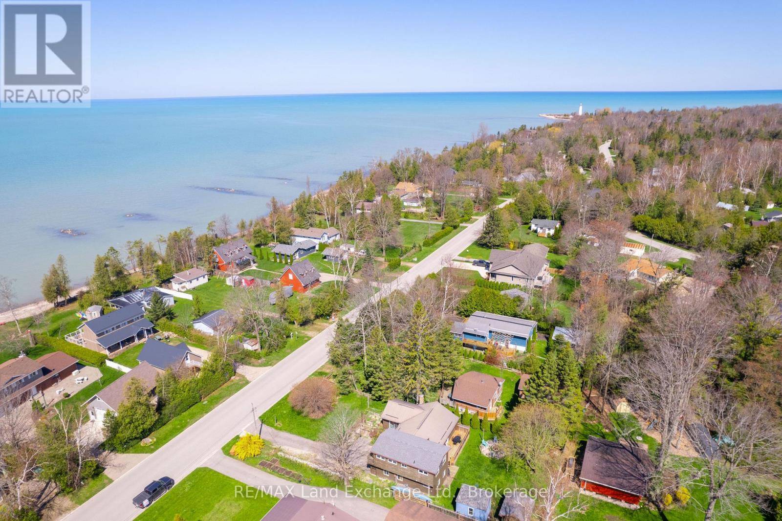 Huron-kinloss, ON N2Z2X3,180 HURON ROAD N