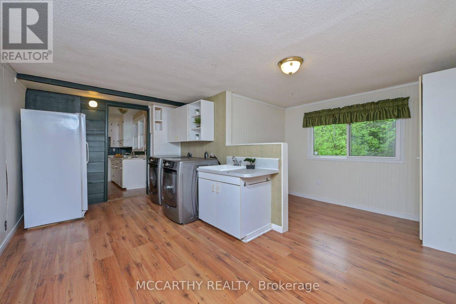 Mulmur, ON L9V0S9,606095 RIVER ROAD