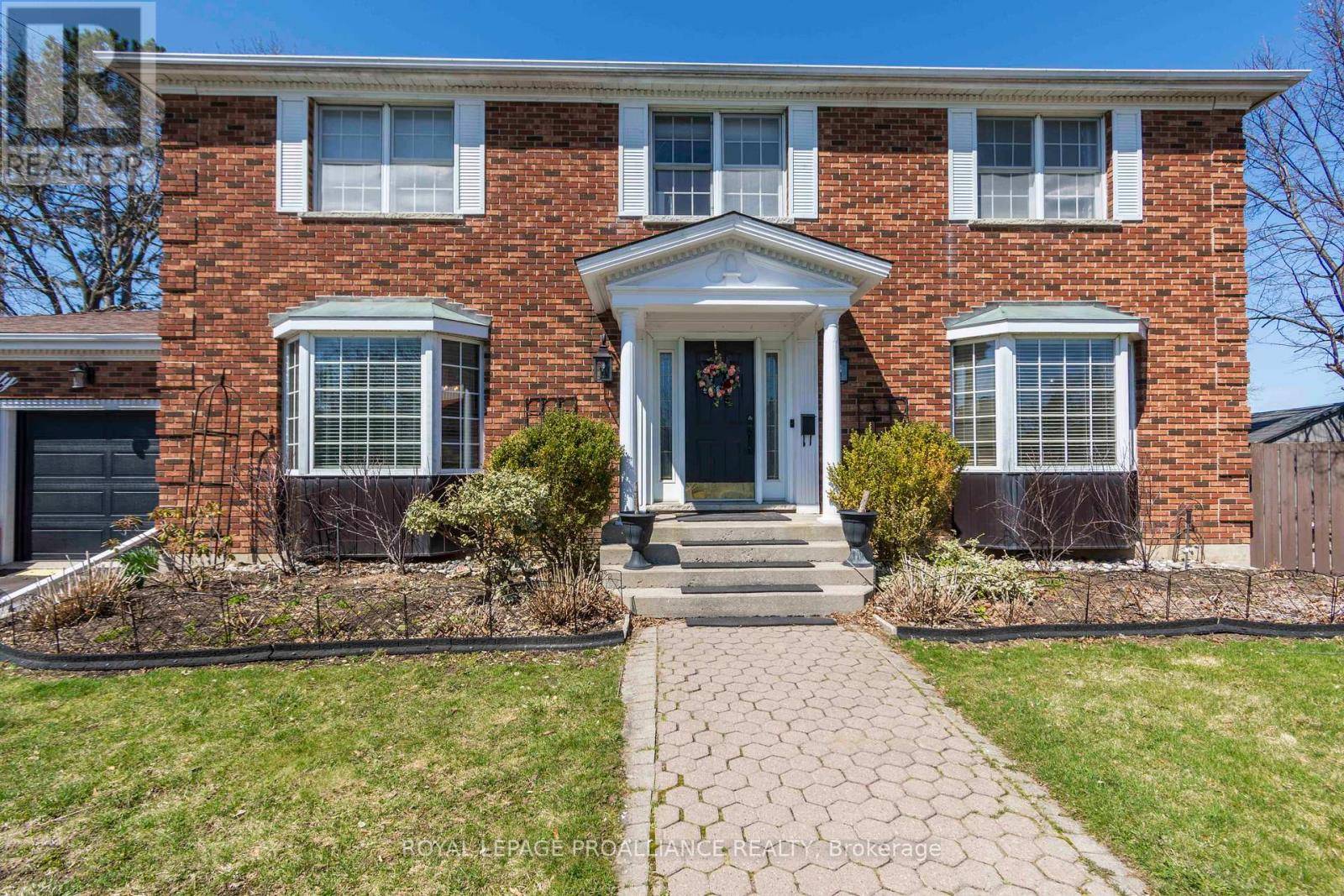 Belleville (belleville Ward), ON K8P4S2,20 HOPE CRESCENT