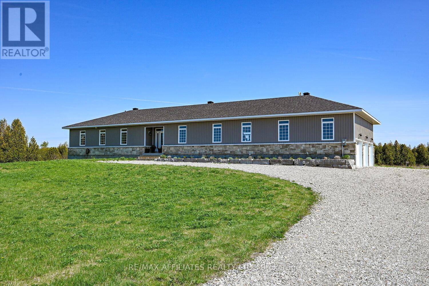 Montague, ON K7A0A2,2064 ROSEDALE ROAD N
