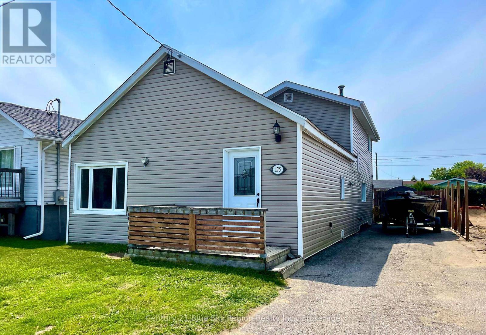 West Nipissing (sturgeon Falls), ON P2B1A8,175 CARRIE STREET