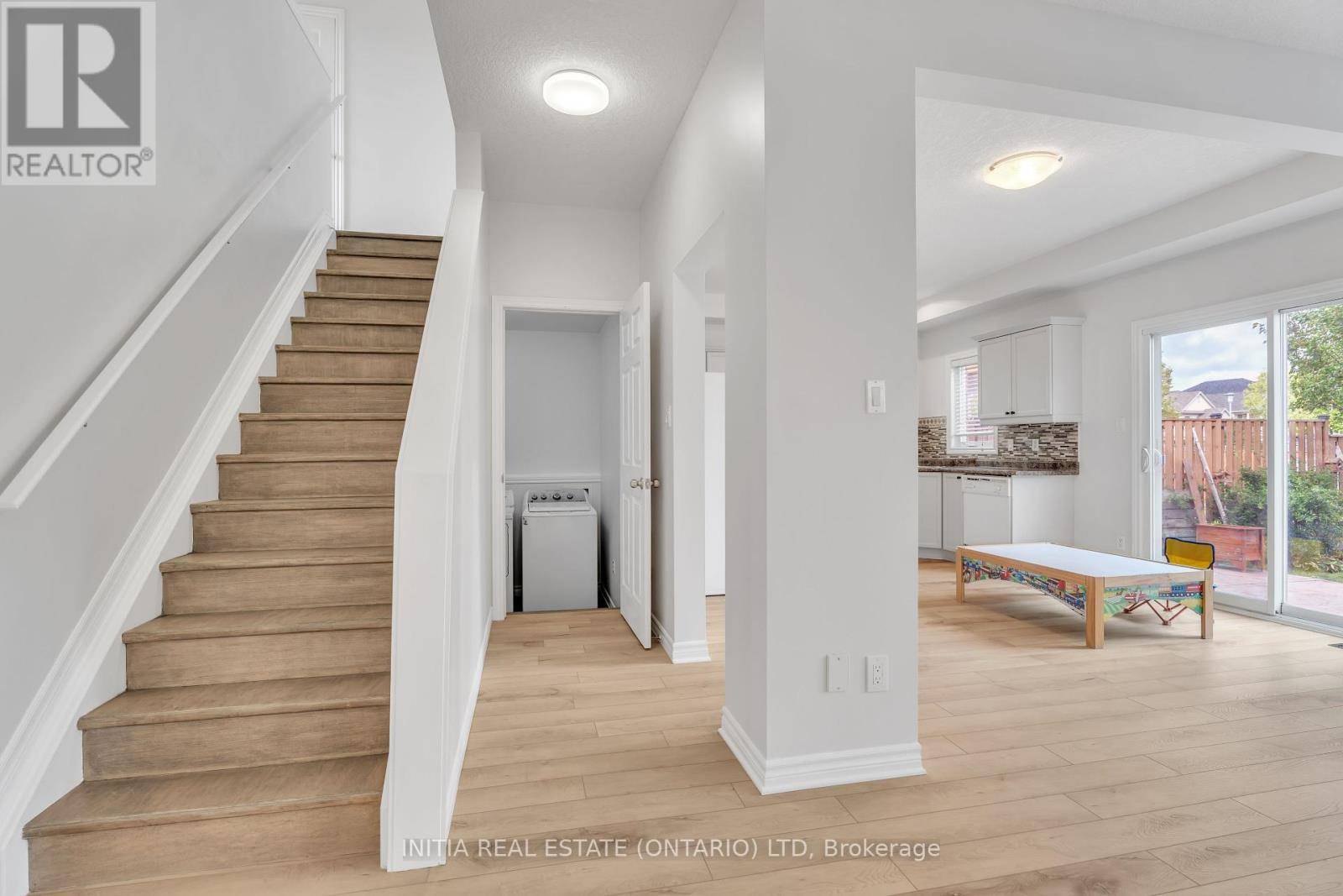 London South (south W), ON N6L0A6,2896 BATEMAN TRAIL