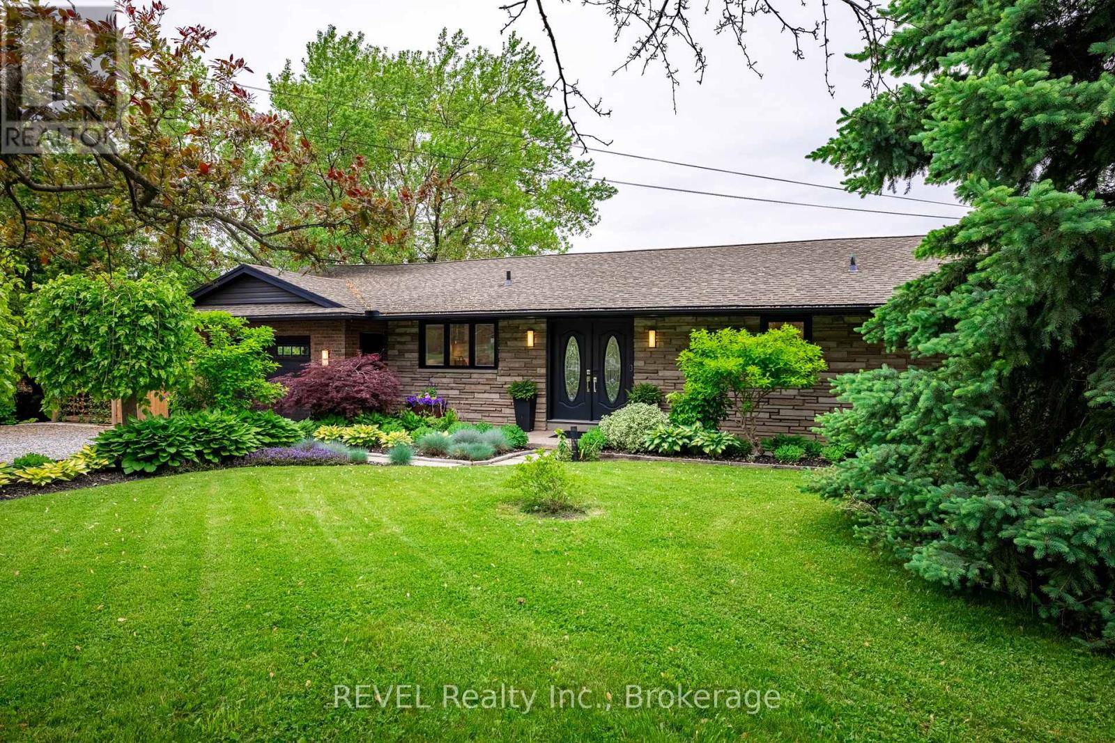 Niagara-on-the-lake (rural), ON L0S1J0,238 QUEENSTON ROAD