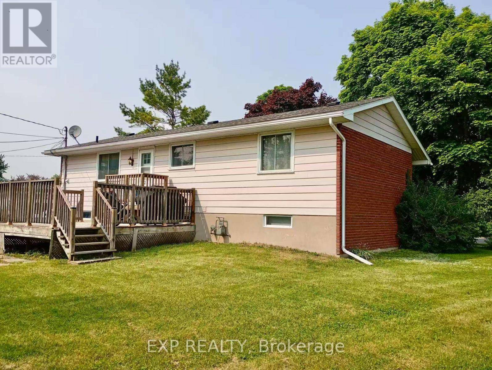 Loyalist (amherstview), ON K7N1N5,84 SHERWOOD AVENUE