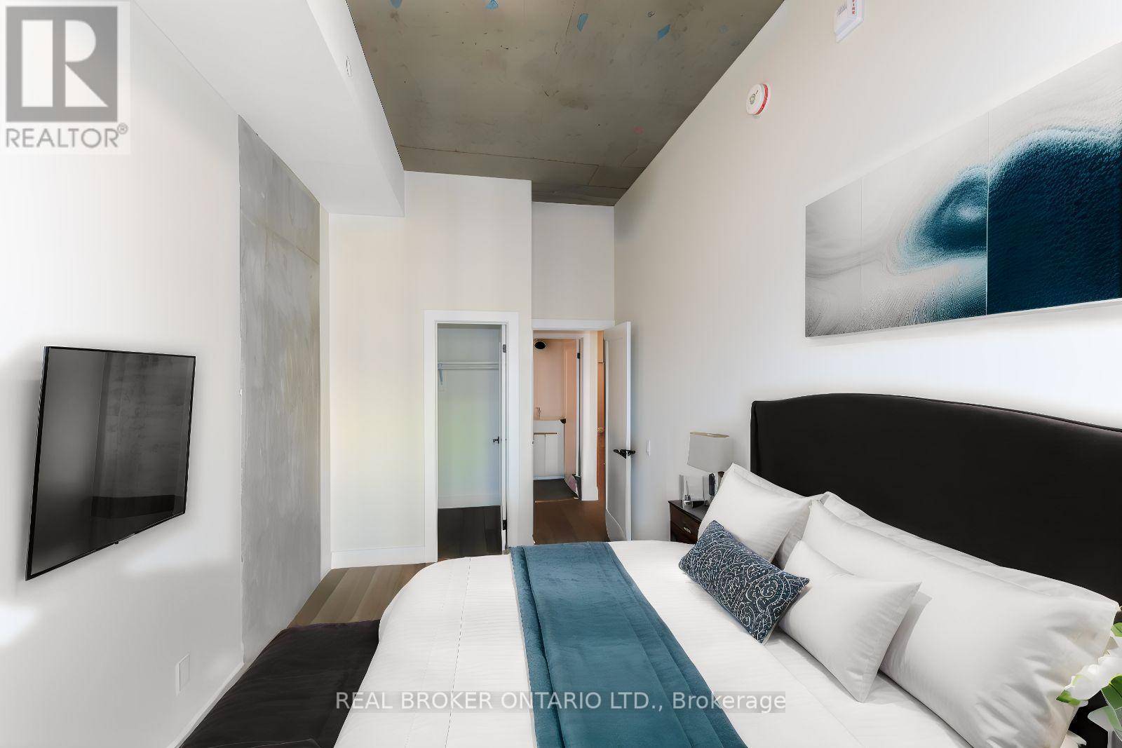 Hamilton (corktown), ON L8P3A3,169 James ST South #806