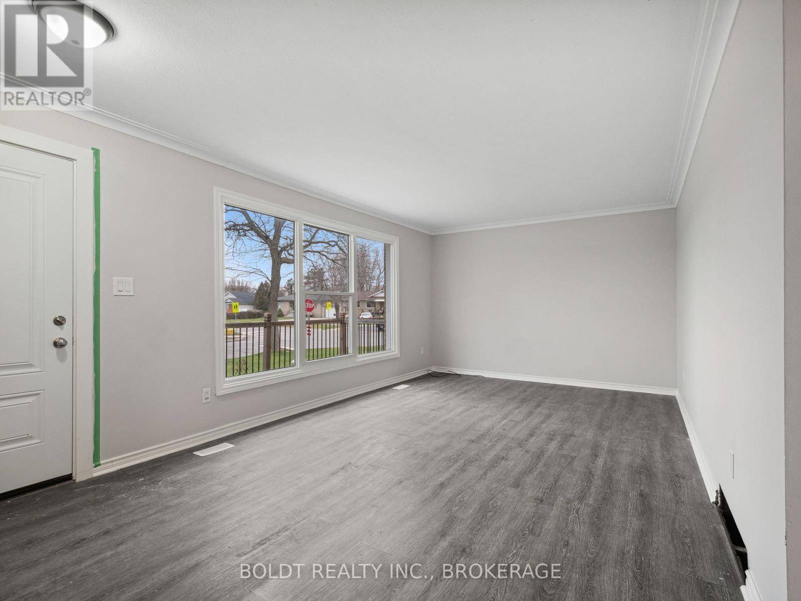 Niagara Falls (chippawa), ON L2G6N4,3485 CATTELL DRIVE