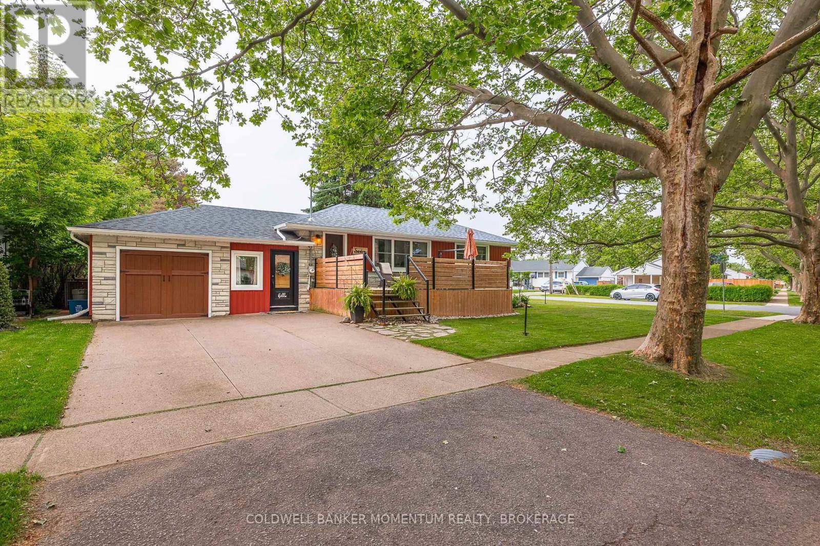 St. Catharines (lakeport), ON L2N1K5,7 OVERHOLT STREET