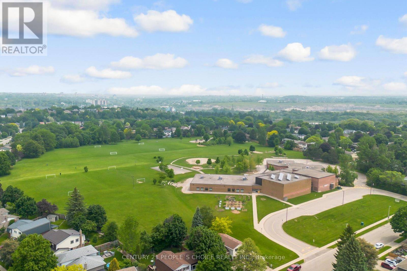 Guelph (willow West/sugarbush/west Acres), ON N1H6W3,106 QUEENSDALE CRESCENT