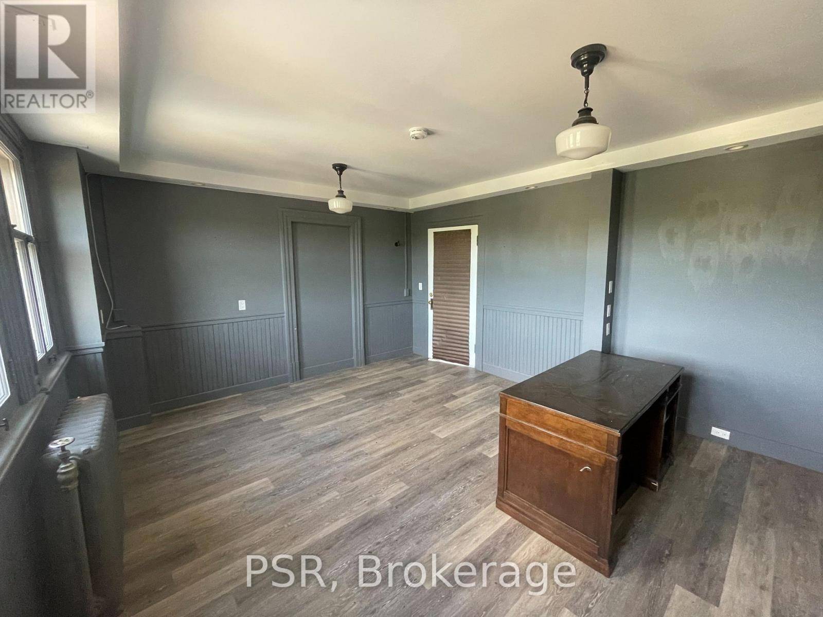 Bracebridge (macaulay), ON P1L2B2,49 Manitoba ST #302