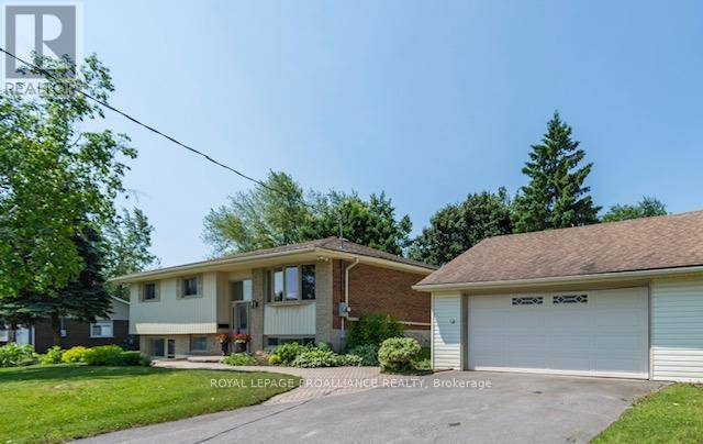 Quinte West (sidney Ward), ON K8R1B8,105 COLONIAL ROAD