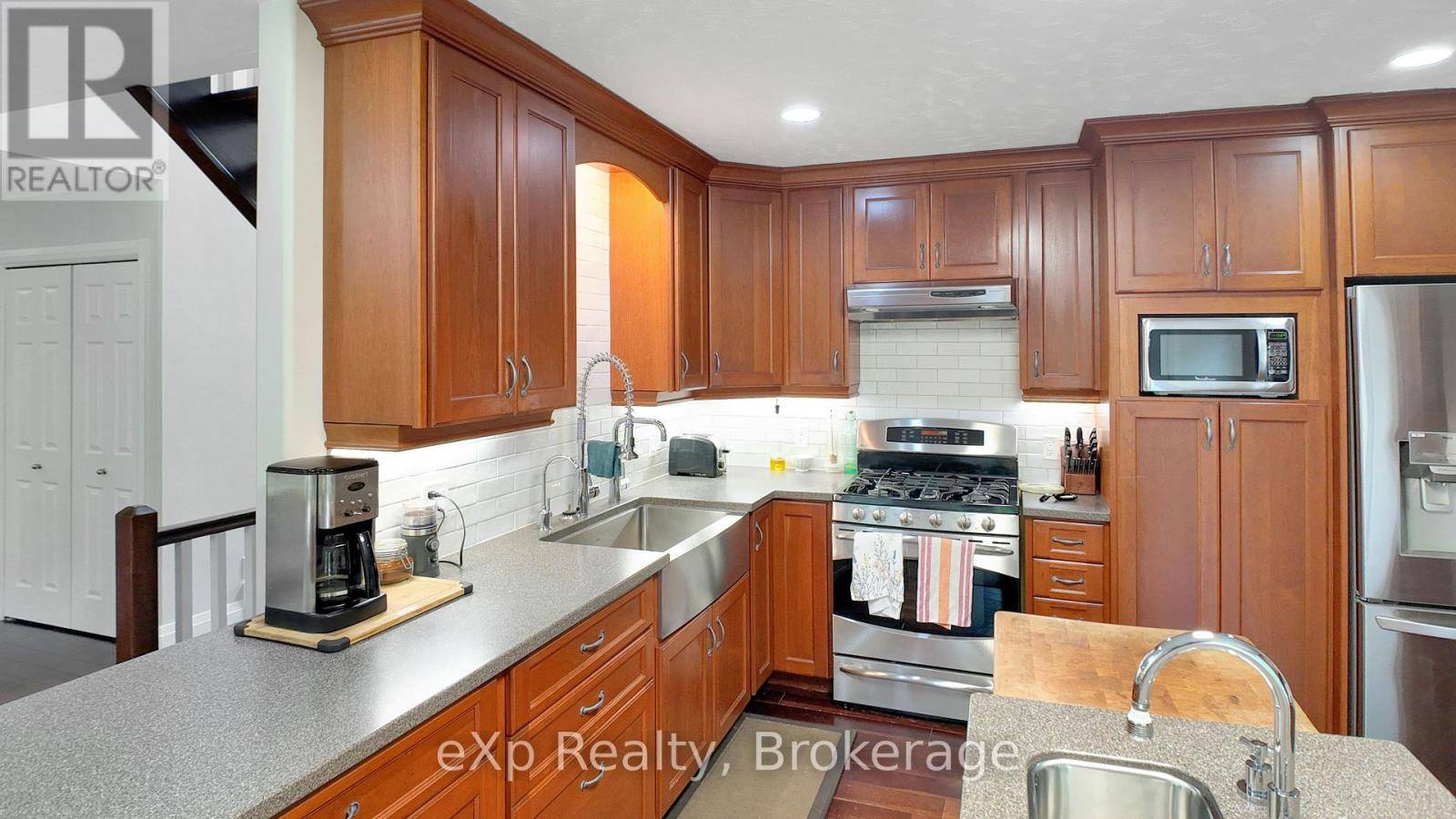 Brockton, ON N4N3B9,527 LAKE ROSALIND ROAD 5