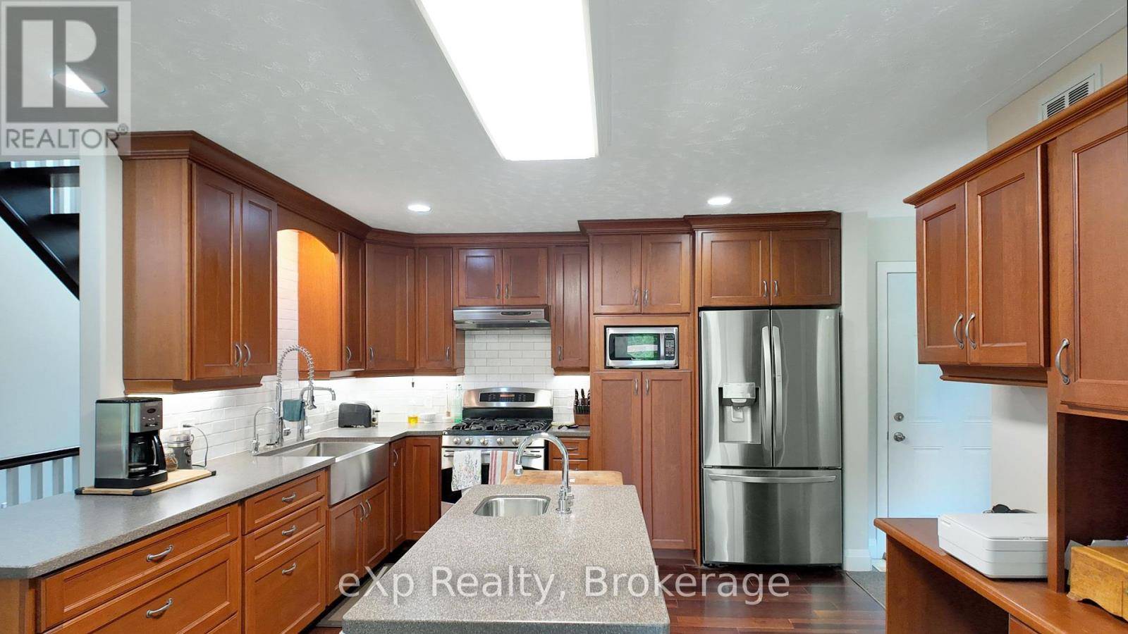 Brockton, ON N4N3B9,527 LAKE ROSALIND ROAD 5