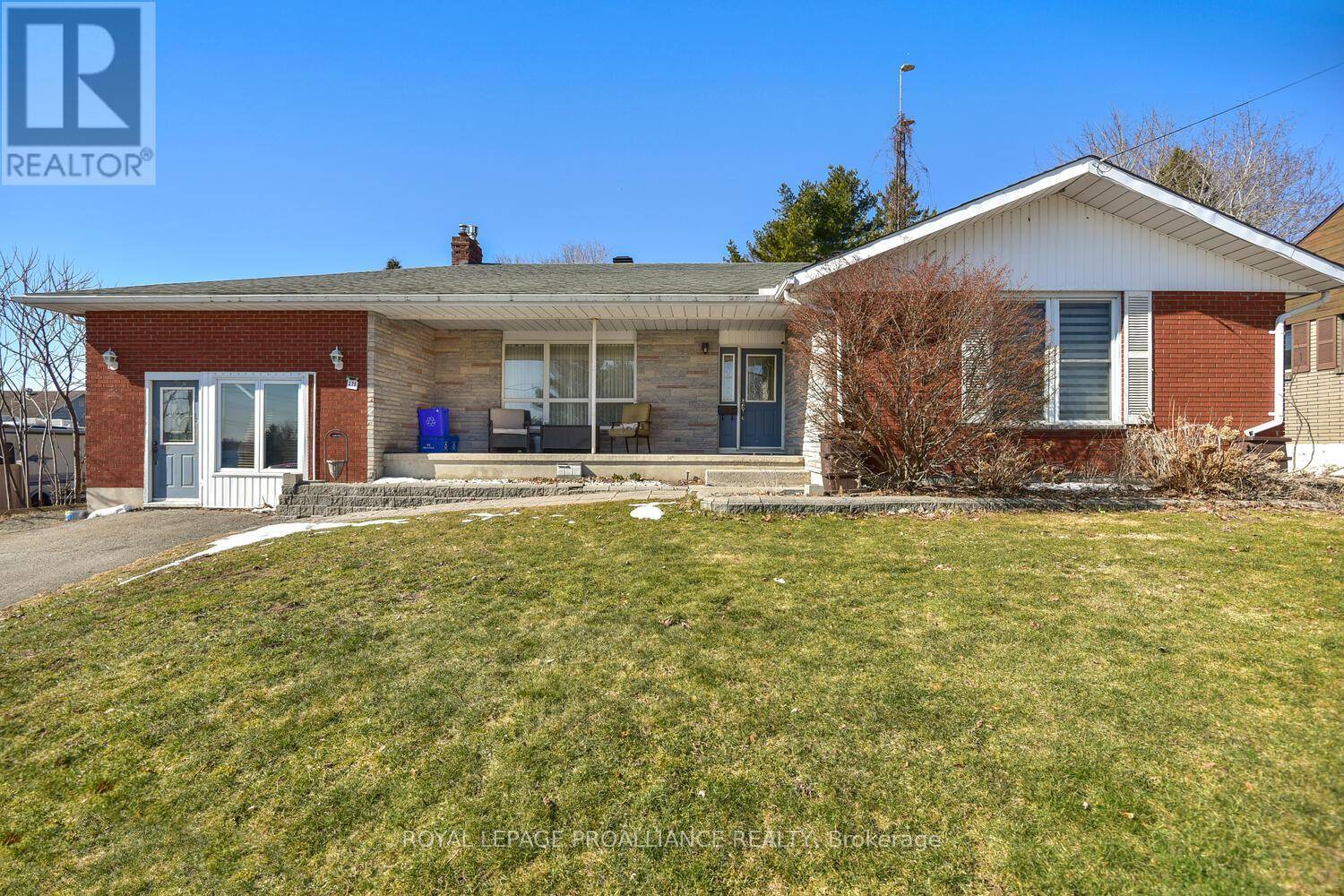 Prescott, ON K0E1T0,275 BOUNDARY STREET