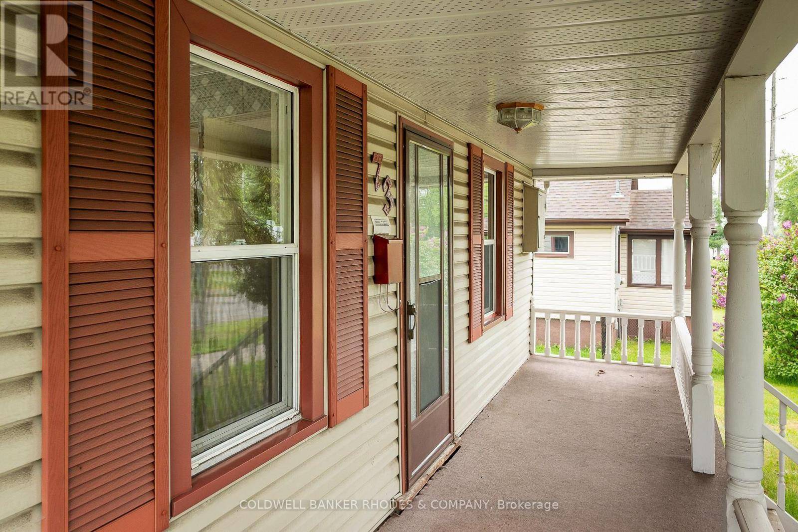 Thunder Bay, ON P7A6C2,73 EMPRESS AVENUE N