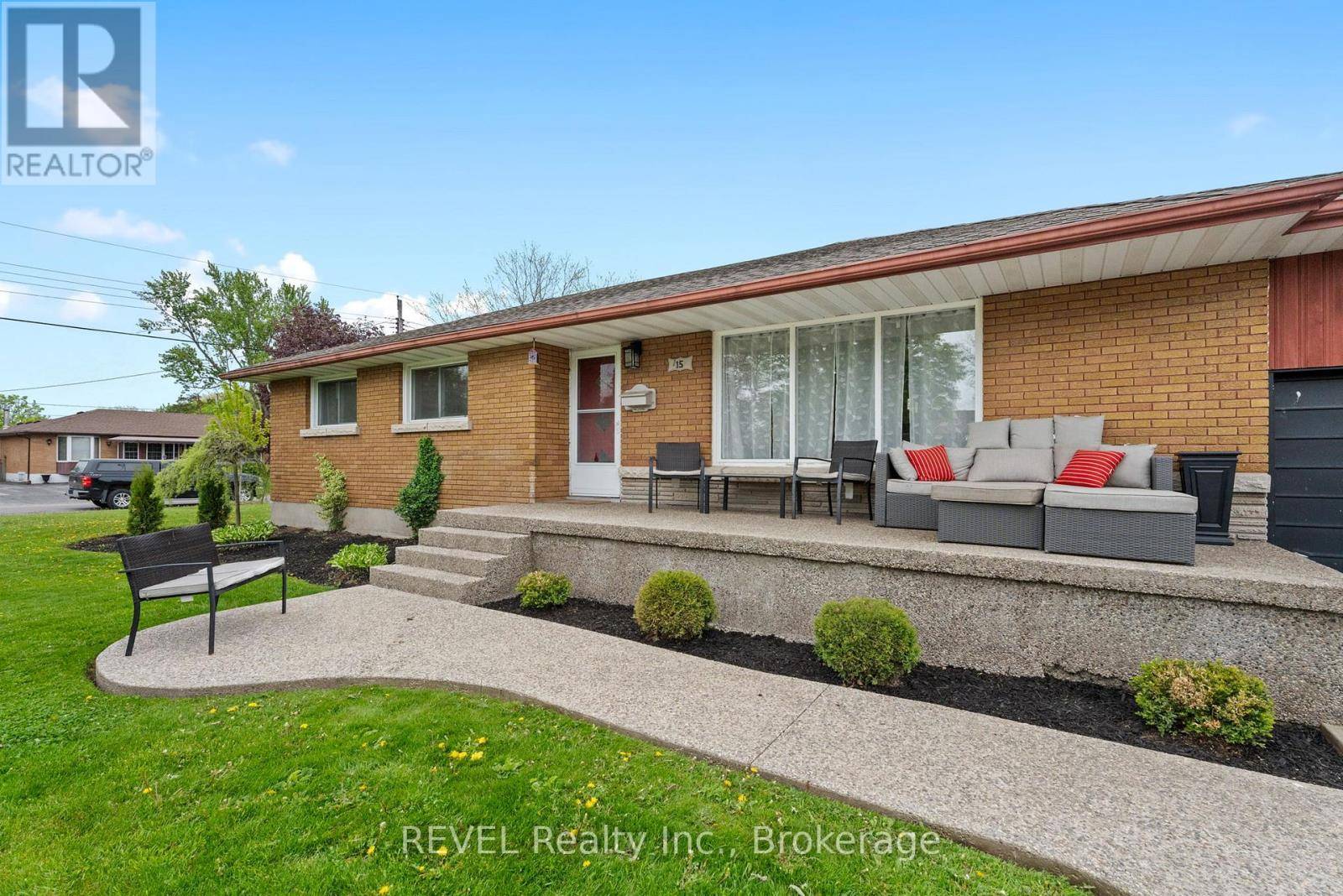 Welland (prince Charles), ON L3C4B3,15 DEXTER DRIVE