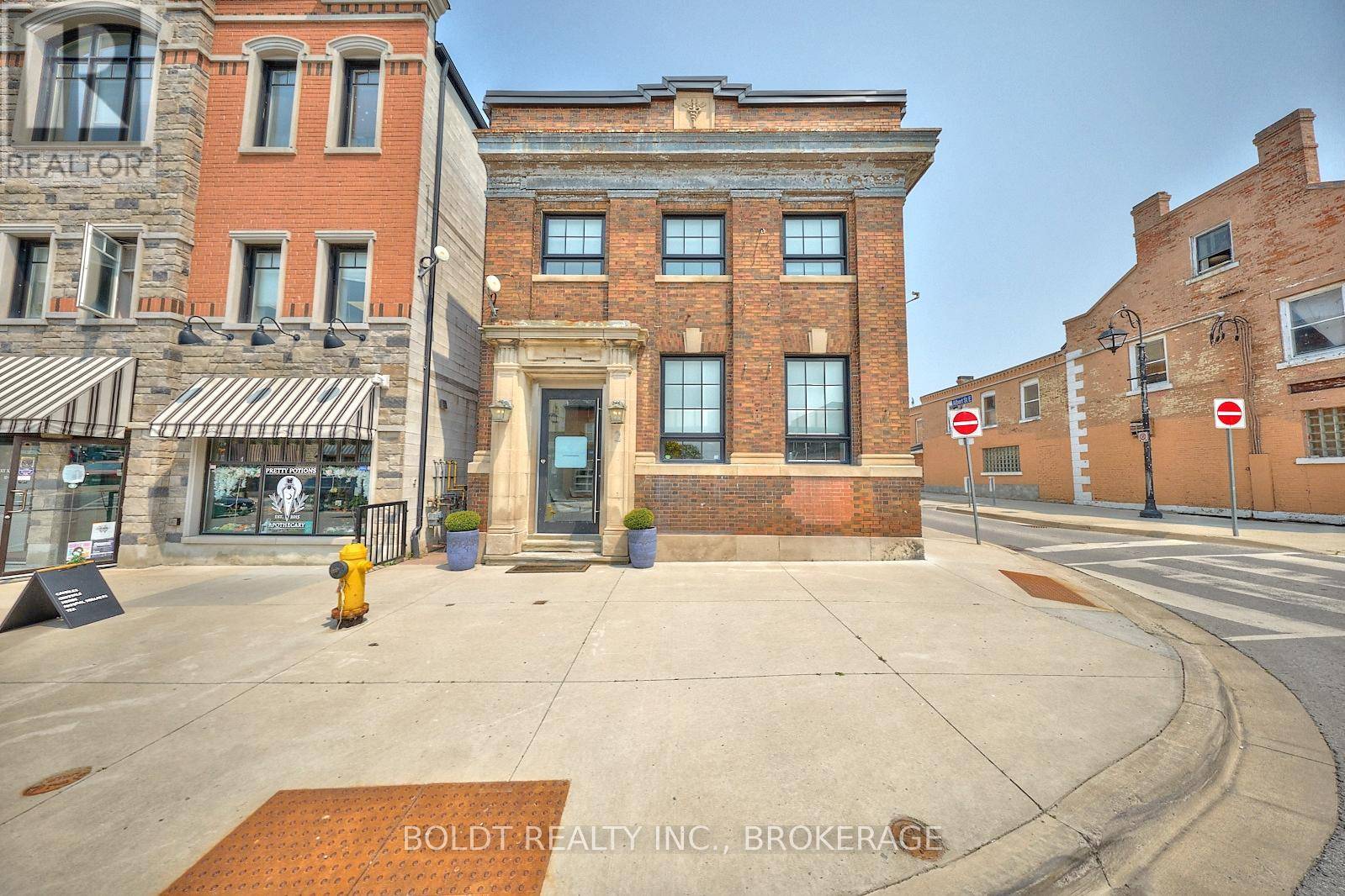 Thorold (thorold Downtown), ON L2V1X4,2 FRONT STREET N