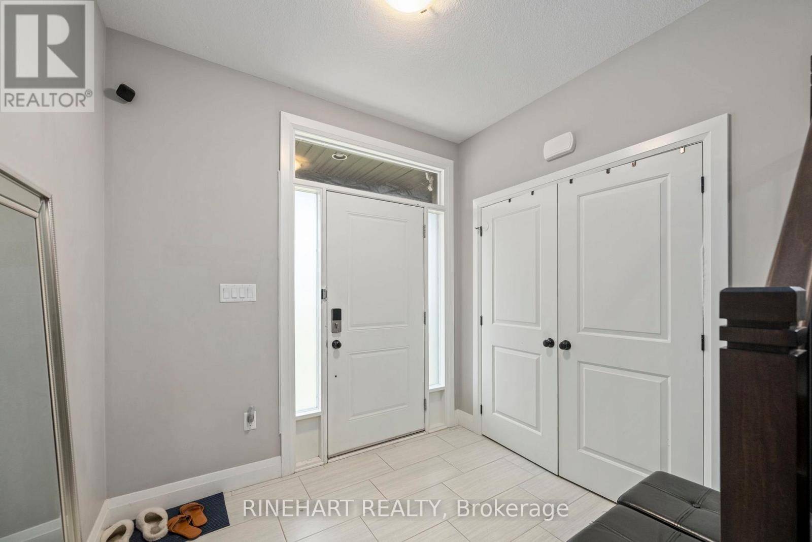 London South (south U), ON N6M0E6,2512 HOLBROOK DRIVE