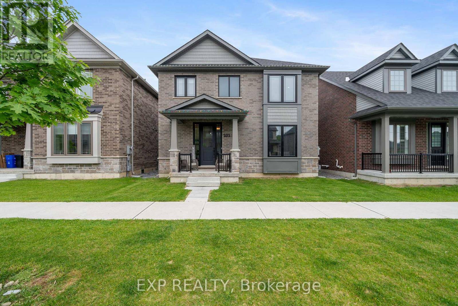 Port Hope, ON L1A0E6,203 STRACHAN STREET