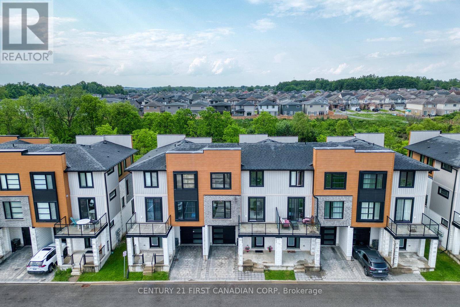 London North (north M), ON N6H0J7,946 WEST VILLAGE SQUARE