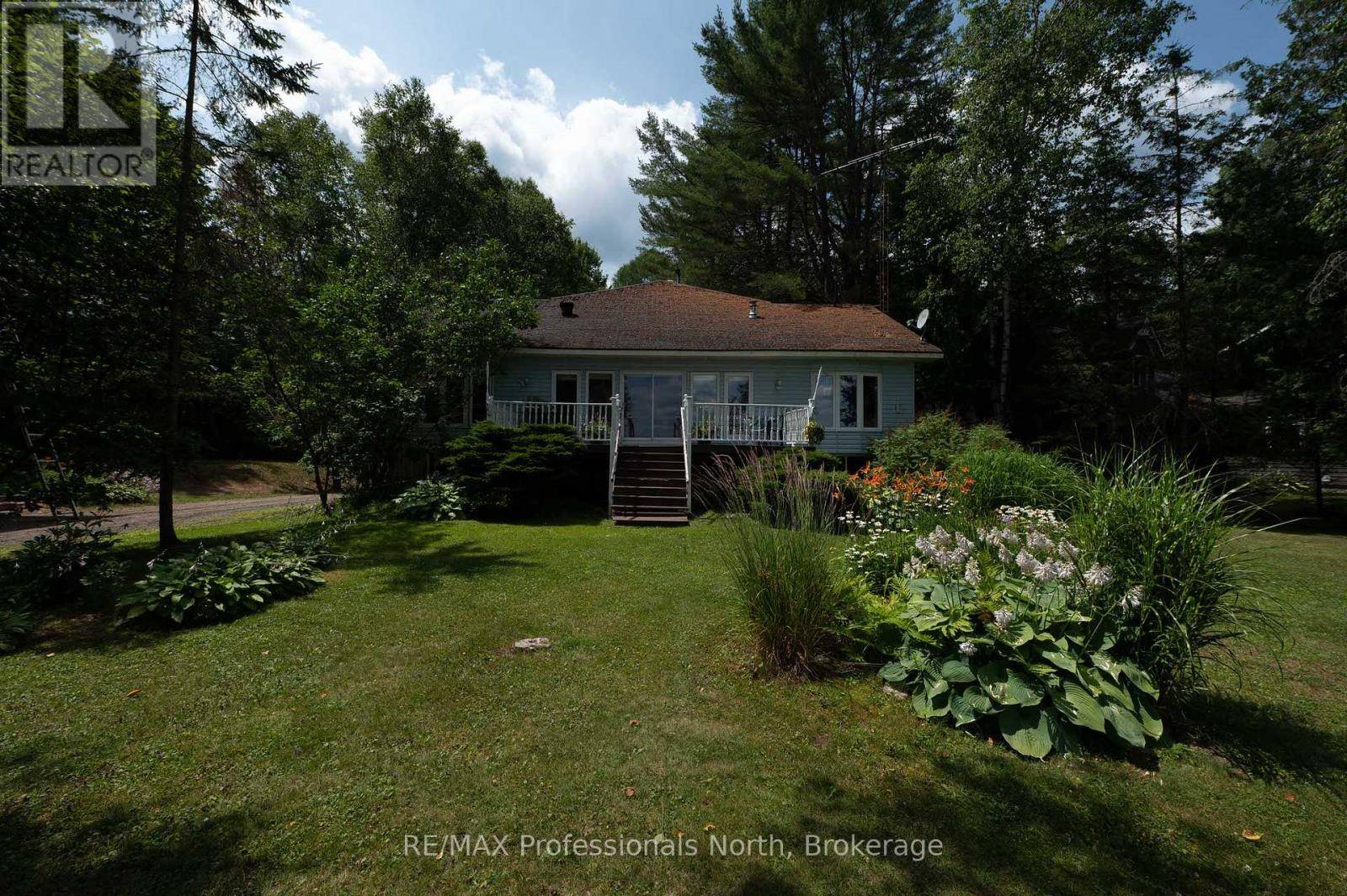 Minden Hills (minden), ON K0M2K0,1015 BLACKBERRY LANE