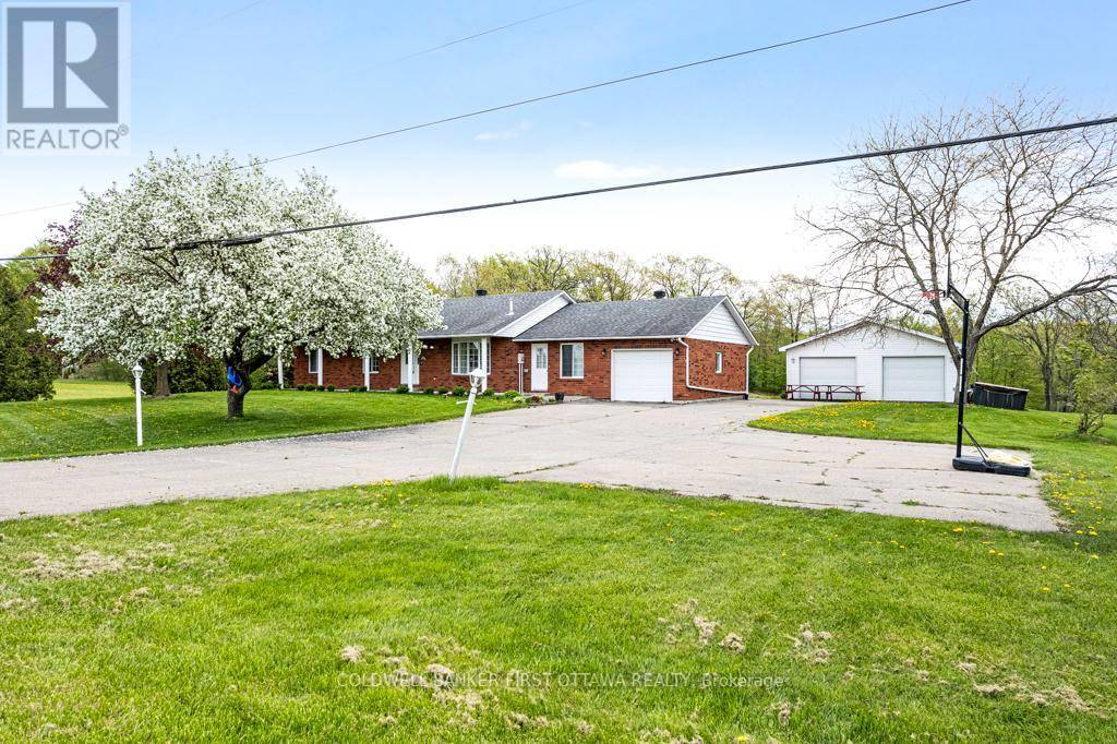 Elizabethtown-kitley, ON K0E1Y0,467 LAKE ELOIDA ROAD
