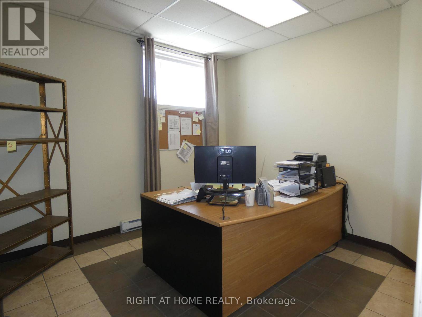 North Bay (central), ON P1B2J2,1319 HAMMOND STREET