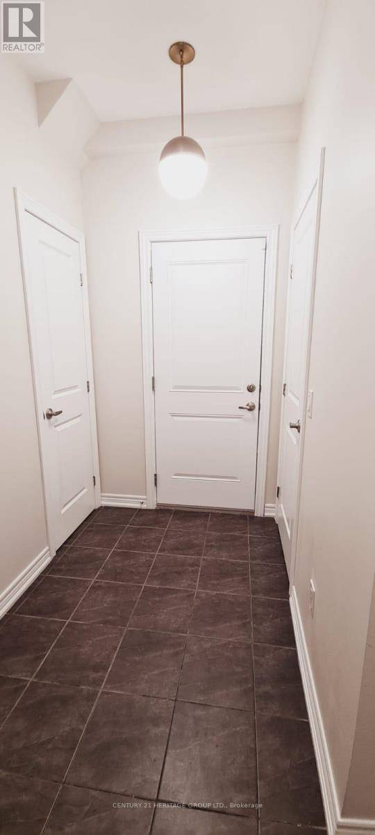 Hamilton (stoney Creek), ON L8E0J3,38 SOUTHSHORE CRESCENT