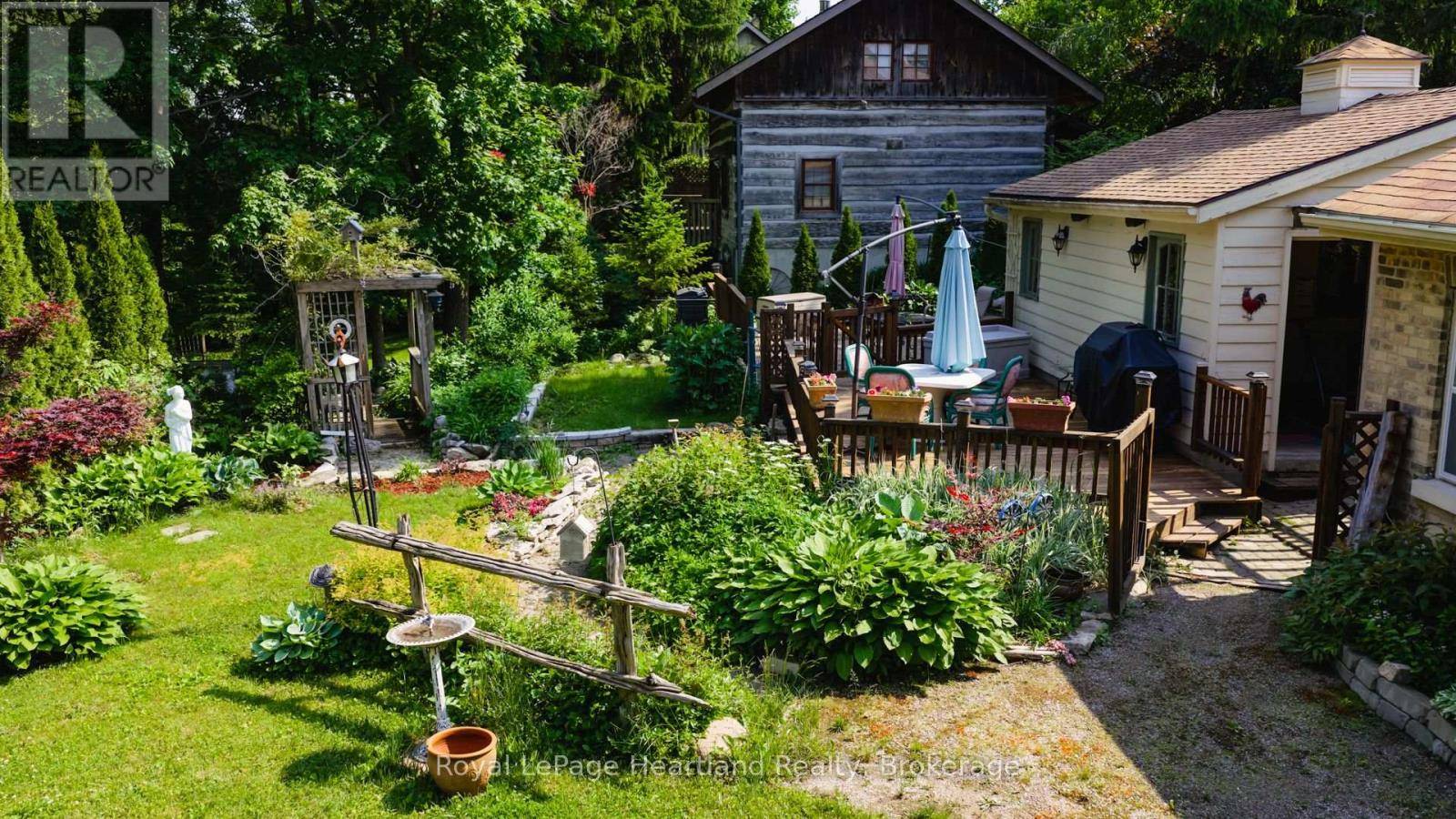 Central Huron (clinton), ON N0M1L0,131 RATTENBURY STREET E