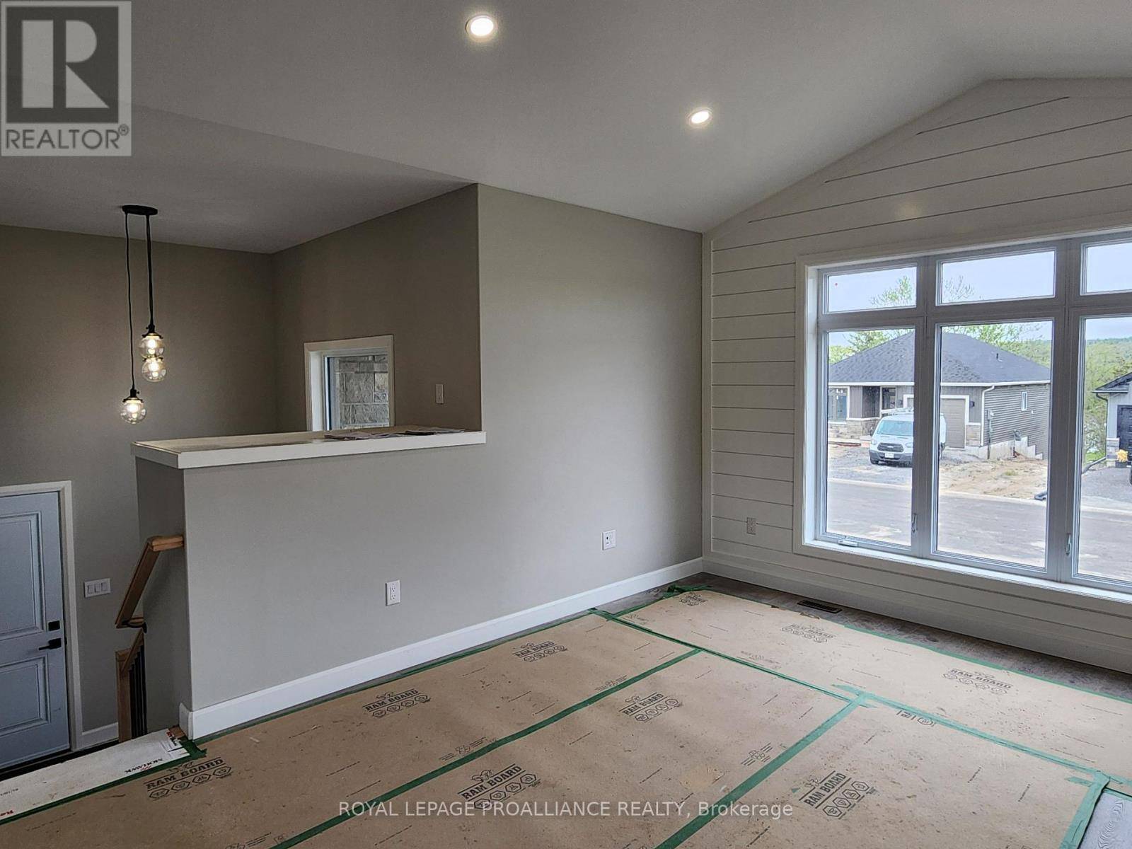 Quinte West (frankford Ward), ON K0K2C0,14 CEDARWOOD STREET