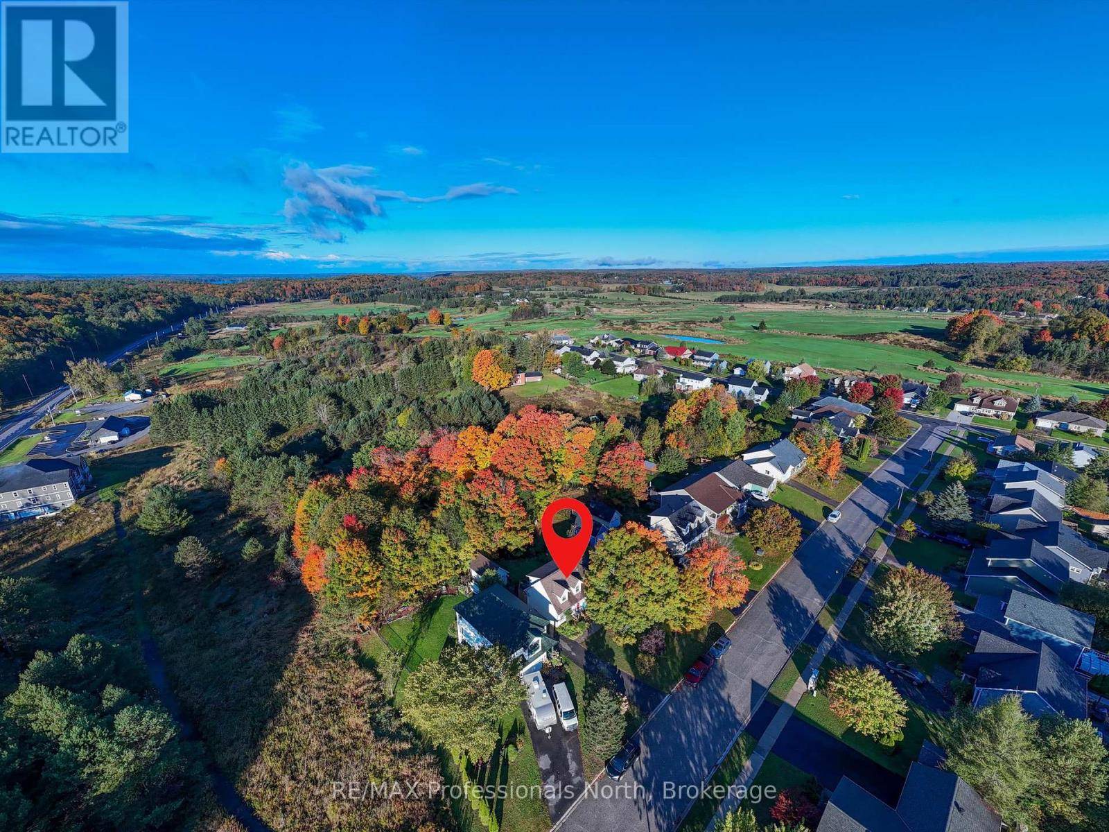 Bracebridge (monck (bracebridge)), ON P1L1Y5,26 COATES AVENUE