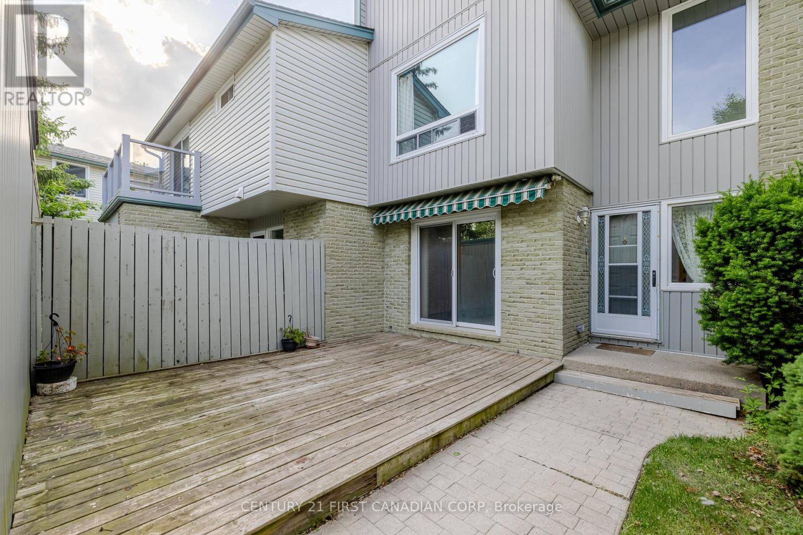 London South (south M), ON N6K1P8,657 Woodcrest BLVD #14