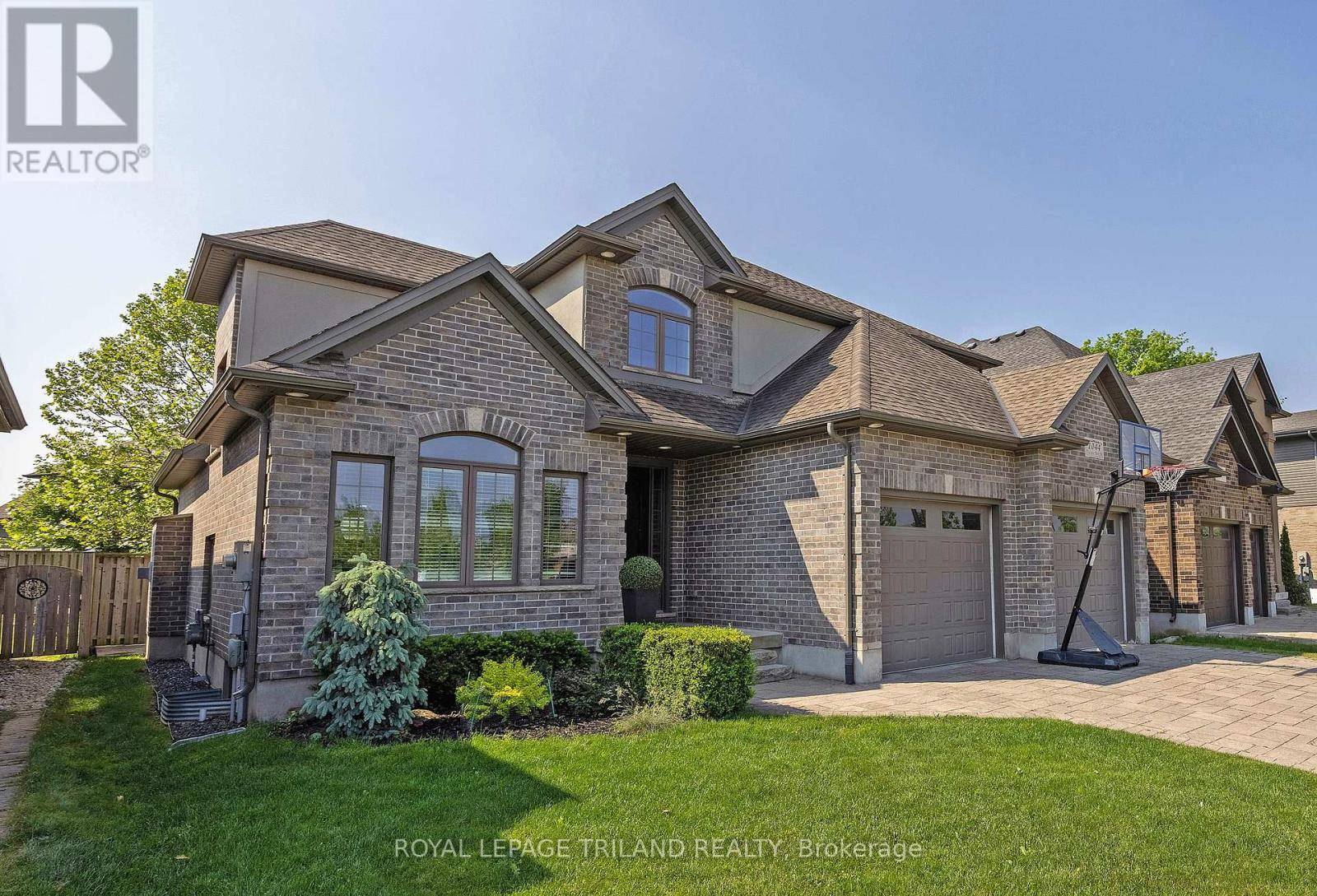 London North (north S), ON N6G0E4,1044 MEDWAY PARK DRIVE