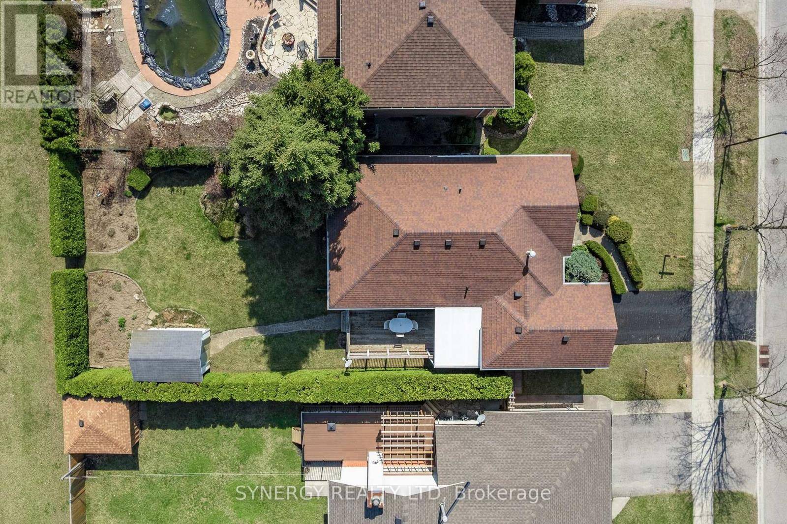 Strathroy-caradoc (se), ON N7G4A1,16 PARKVIEW DRIVE