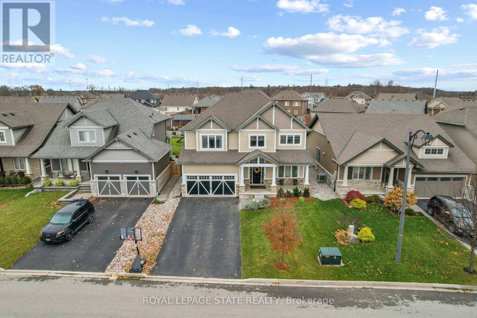 West Lincoln (smithville), ON L0R2A0,14 GATEWAY AVENUE