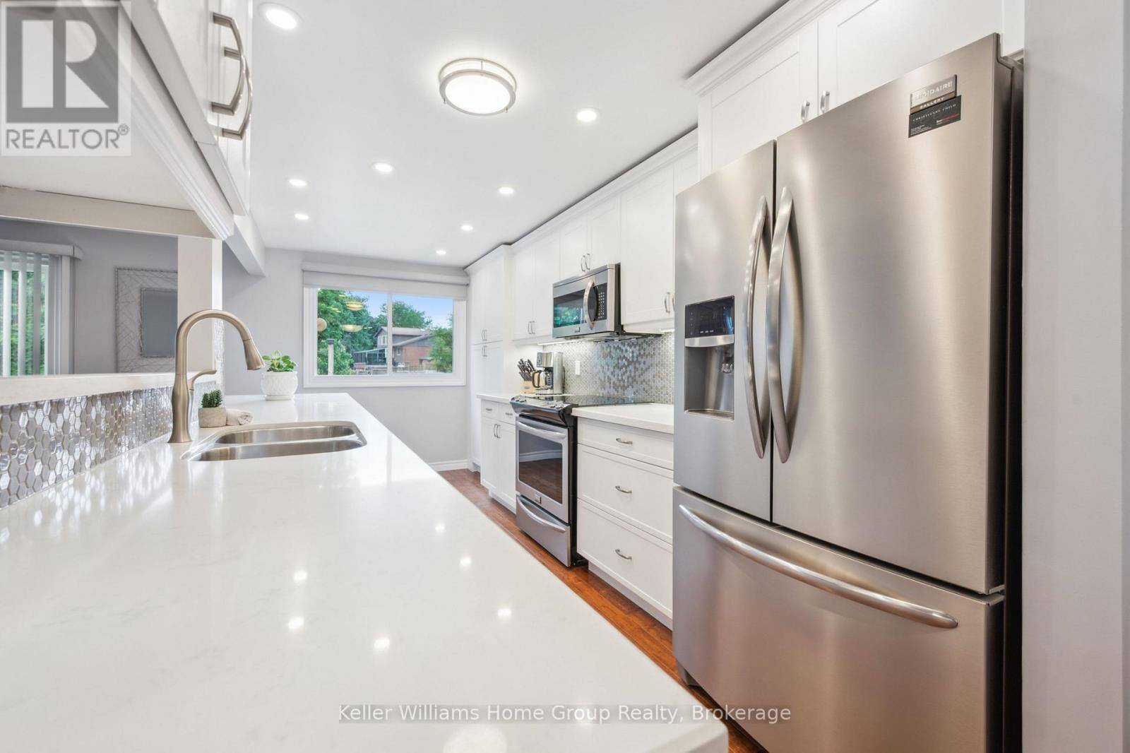 Guelph (willow West/sugarbush/west Acres), ON N1K1L3,375 IMPERIAL ROAD S