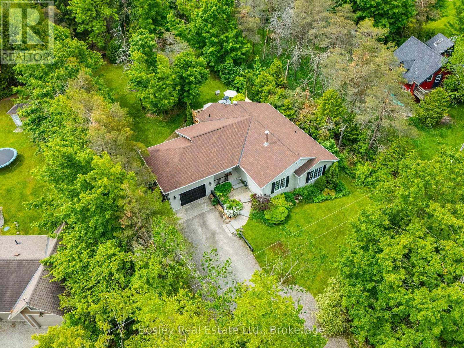 Blue Mountains, ON N0H2E0,136 MAPLE LANE