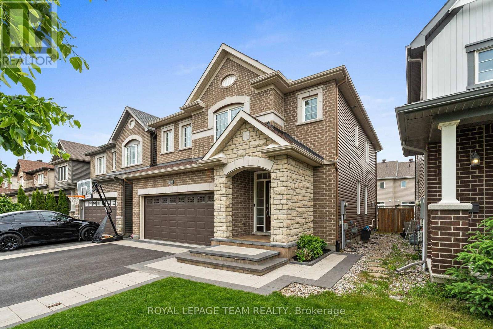 Ottawa, ON K2J6H2,24 KNOCKADERRY CRESCENT