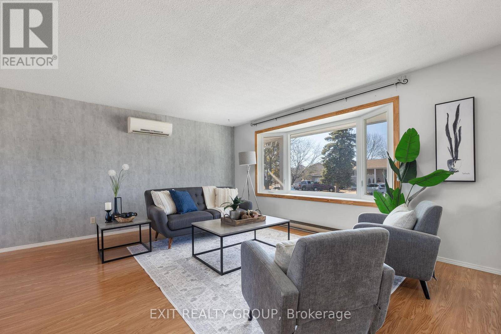 Quinte West (sidney Ward), ON K8V6C7,37 GLENN DRIVE