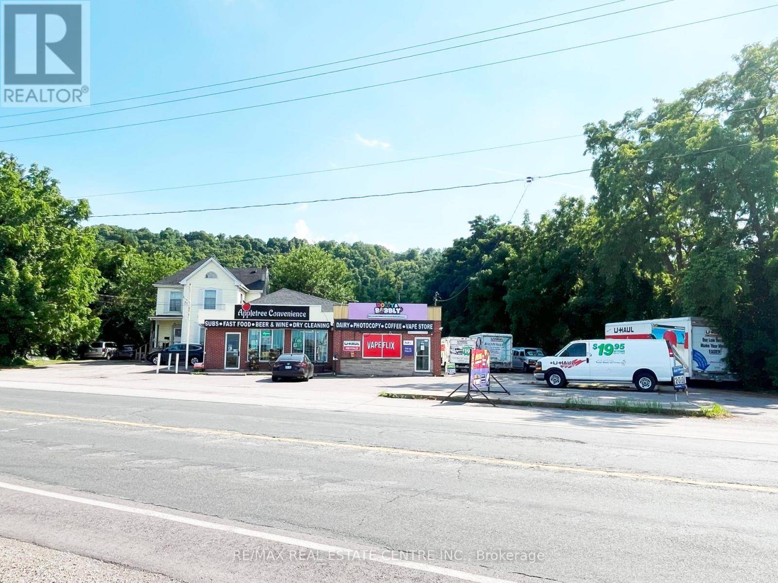 Grimsby (grimsby West), ON L3M1T1,407-409 MAIN STREET W